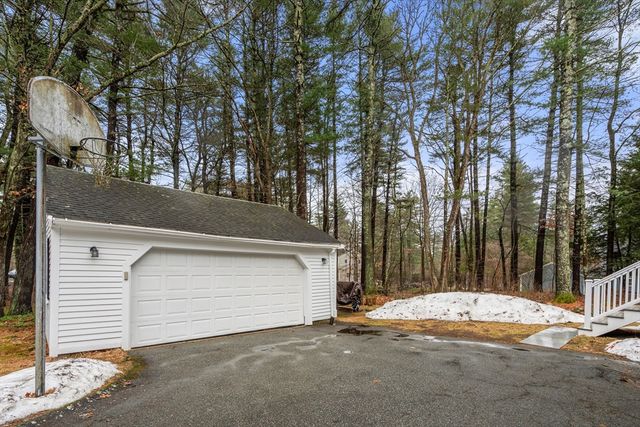 41 Old Coach Road, Sudbury, MA 01776