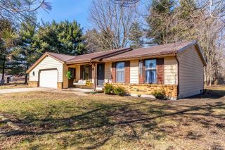 2325 e 400 n Road, Lagrange, IN 46761