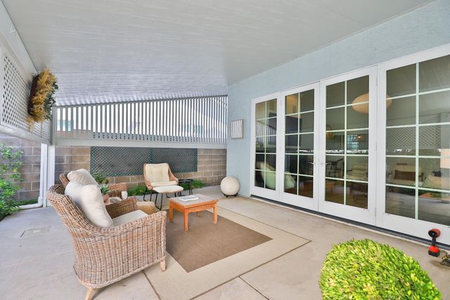 7598 Sunmore Ln, Sacramento, CA 95828