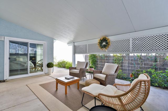 7598 Sunmore Ln, Sacramento, CA 95828
