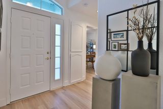 7598 Sunmore Ln, Sacramento, CA 95828