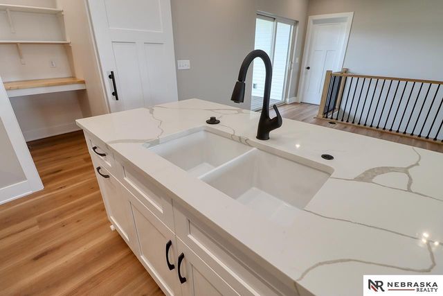 7755 Aero Circle, Lincoln, NE 68516