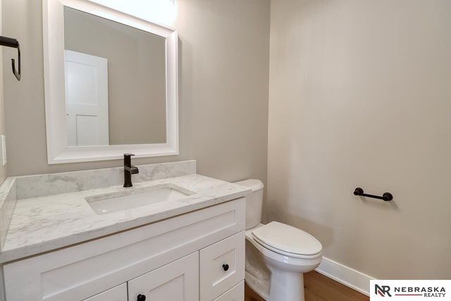7755 Aero Circle, Lincoln, NE 68516