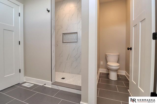 7755 Aero Circle, Lincoln, NE 68516