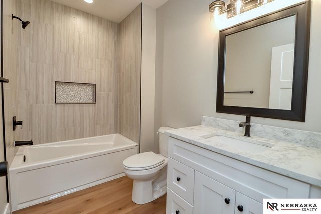 7755 Aero Circle, Lincoln, NE 68516