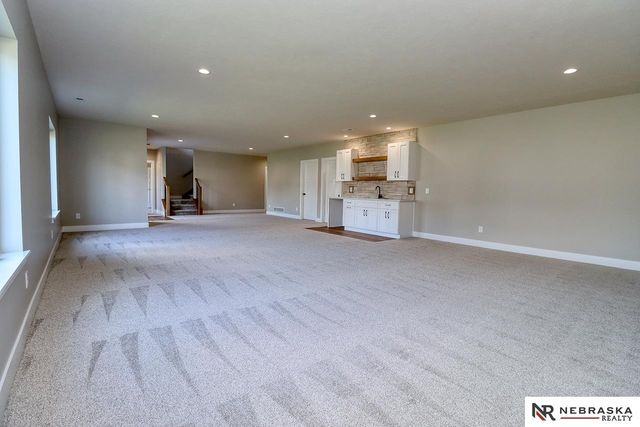 7755 Aero Circle, Lincoln, NE 68516