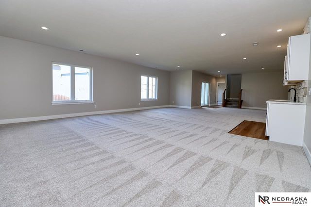 7755 Aero Circle, Lincoln, NE 68516