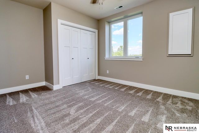 7755 Aero Circle, Lincoln, NE 68516