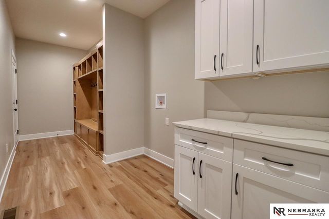 7755 Aero Circle, Lincoln, NE 68516