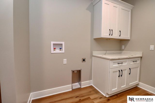 7755 Aero Circle, Lincoln, NE 68516