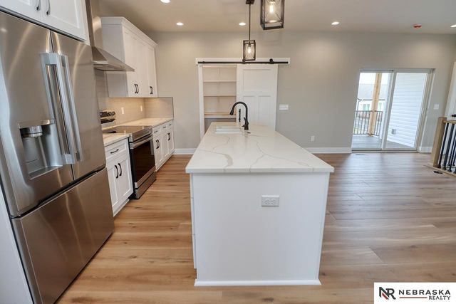 7755 Aero Circle, Lincoln, NE 68516