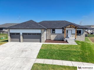 7755 Aero Circle, Lincoln, NE 68516