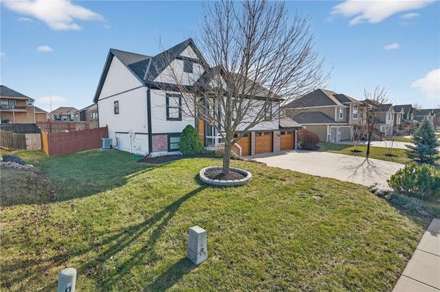 3701 N 153rd Street, Basehor, KS 66007