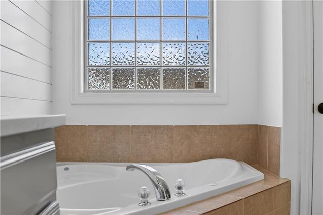 3701 N 153rd Street, Basehor, KS 66007