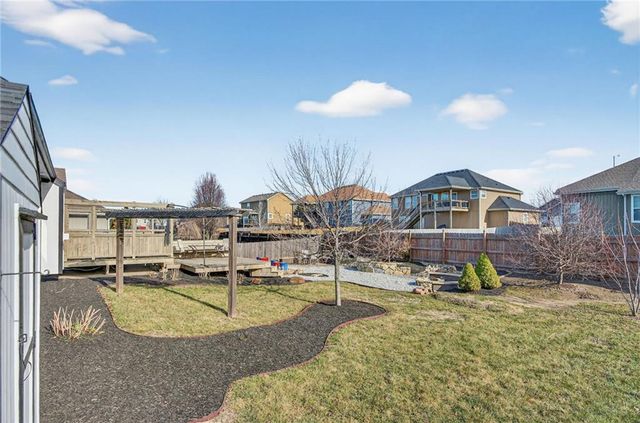 3701 N 153rd Street, Basehor, KS 66007