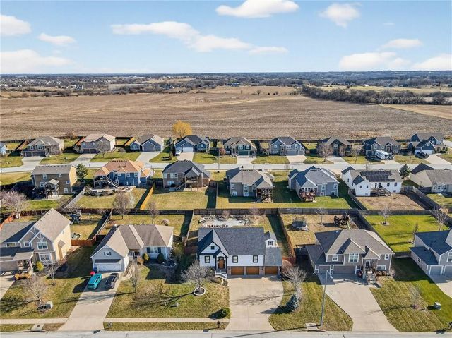 3701 N 153rd Street, Basehor, KS 66007