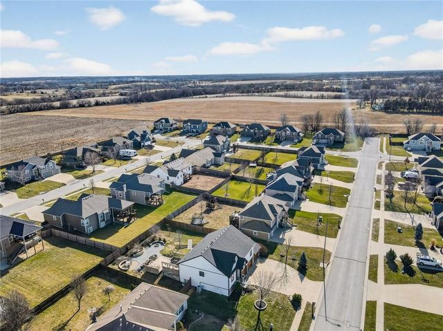 3701 N 153rd Street, Basehor, KS 66007