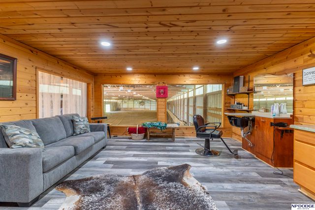 1179 S 56th Road, Nebraska City, NE 68410