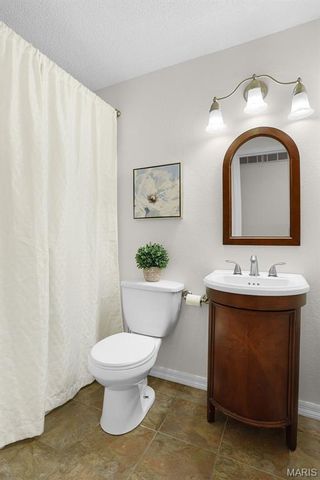 1028 Bermuda Drive, Edwardsville, IL 62025