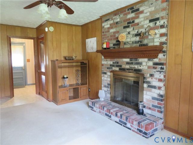 24701 Mount Pleasant St, North Dinwiddie, VA 23803