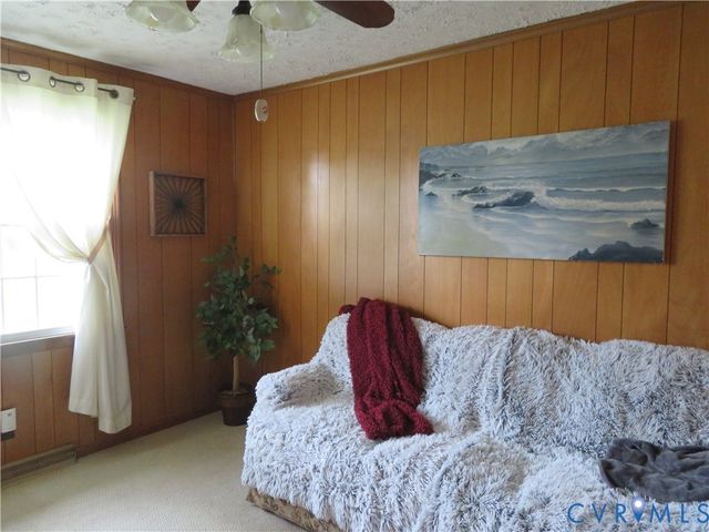 24701 Mount Pleasant St, North Dinwiddie, VA 23803