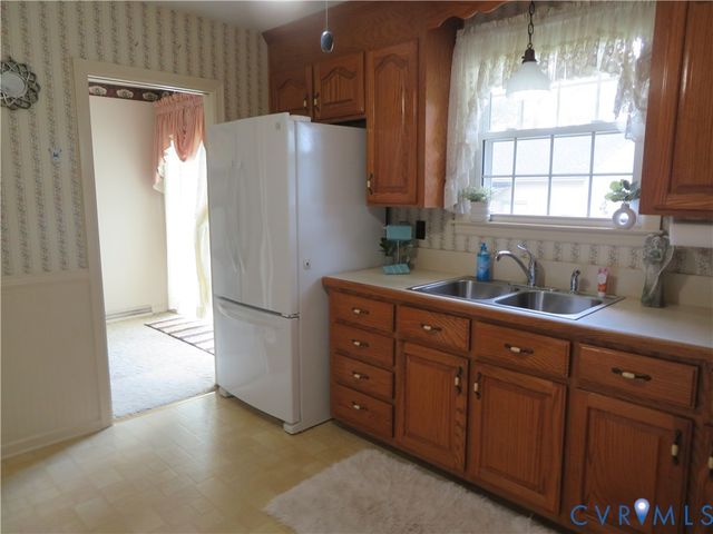 24701 Mount Pleasant St, North Dinwiddie, VA 23803