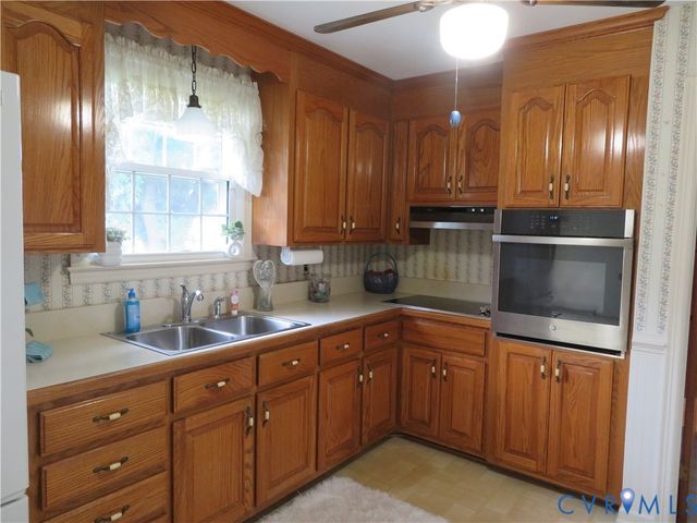 24701 Mount Pleasant St, North Dinwiddie, VA 23803