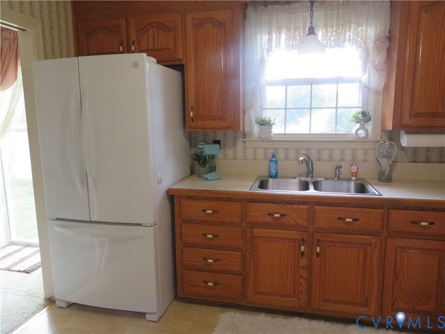 24701 Mount Pleasant St, North Dinwiddie, VA 23803