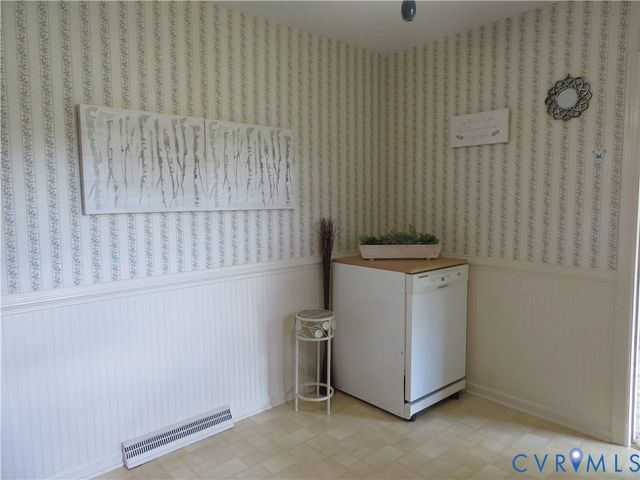 24701 Mount Pleasant St, North Dinwiddie, VA 23803