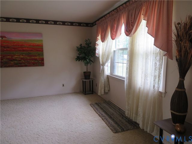 24701 Mount Pleasant St, North Dinwiddie, VA 23803