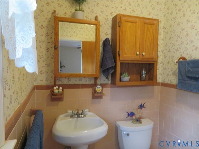 24701 Mount Pleasant St, North Dinwiddie, VA 23803
