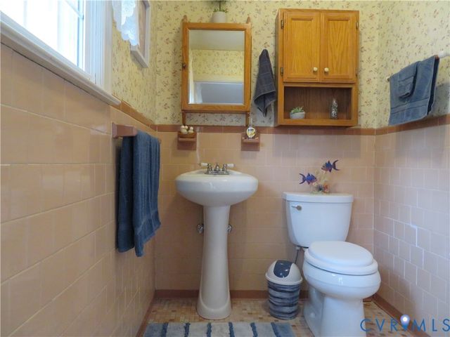 24701 Mount Pleasant St, North Dinwiddie, VA 23803