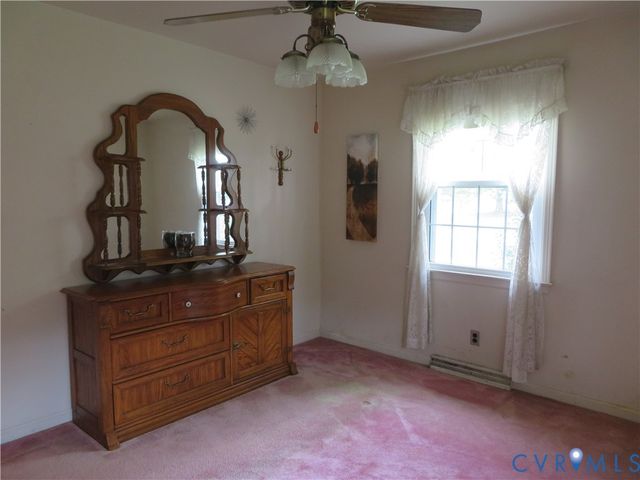 24701 Mount Pleasant St, North Dinwiddie, VA 23803