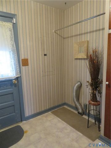 24701 Mount Pleasant St, North Dinwiddie, VA 23803