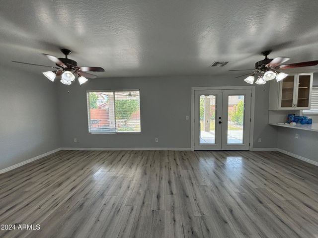 9205 W Cordes Road, Tolleson, AZ 85353