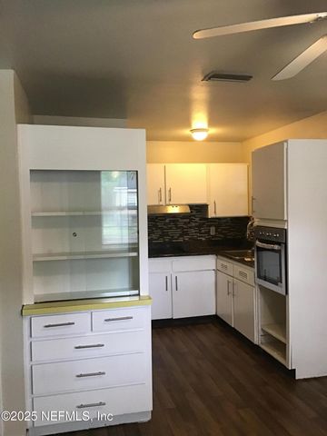 1141 W 12TH Street, Jacksonville, FL 32209