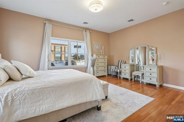 28 George Street, Saddle Brook, NJ 07663