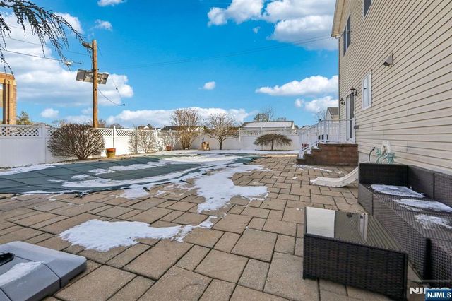 28 George Street, Saddle Brook, NJ 07663