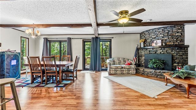 1 Chapel Lane, Bella Vista, AR 72715