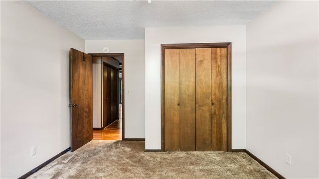 1 Chapel Lane, Bella Vista, AR 72715