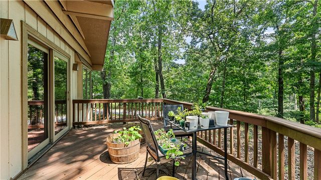 1 Chapel Lane, Bella Vista, AR 72715