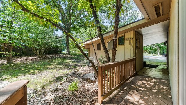1 Chapel Lane, Bella Vista, AR 72715