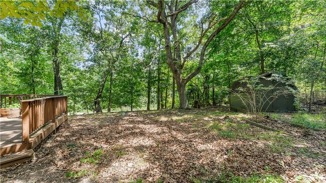 1 Chapel Lane, Bella Vista, AR 72715