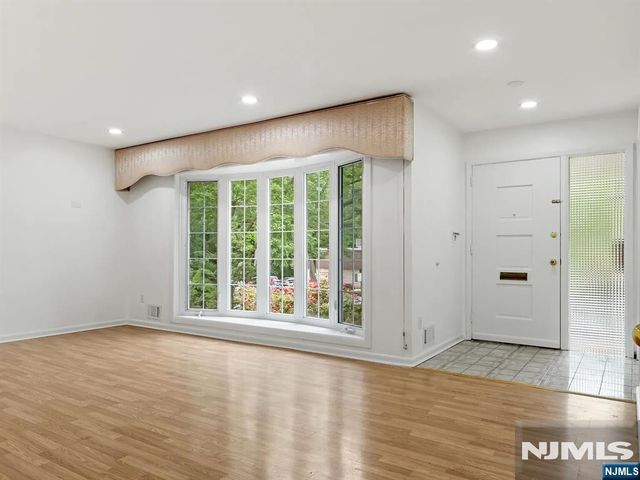 168 County Road, Cresskill, NJ 07626
