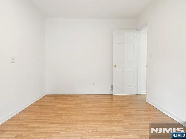 168 County Road, Cresskill, NJ 07626