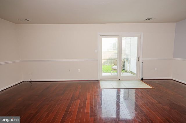 7645 E SWAN TER, Landover, MD 20785