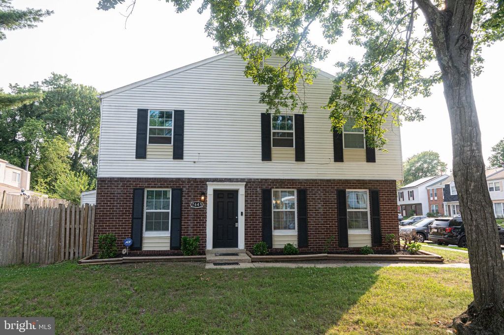 7645 E SWAN TER, Landover, MD 20785