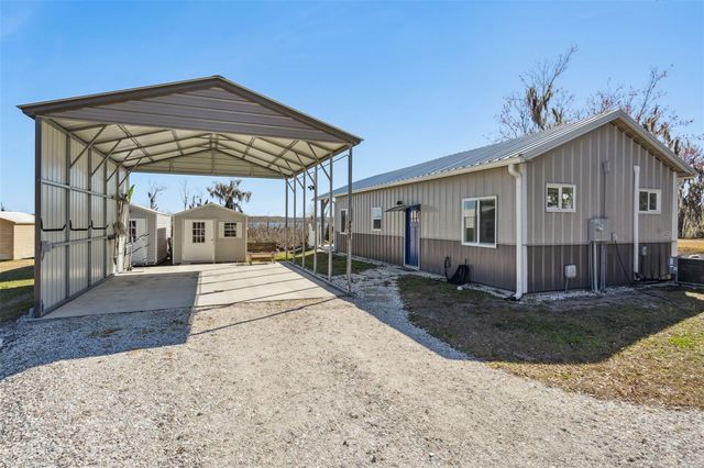 645 CR 485A, Lake Panasoffkee, FL 33538