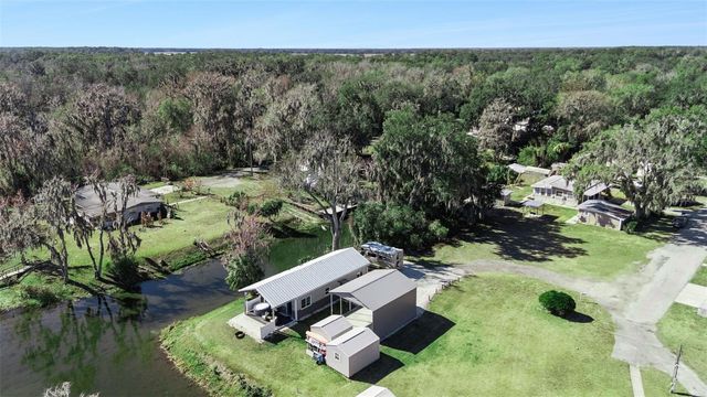 645 CR 485A, Lake Panasoffkee, FL 33538
