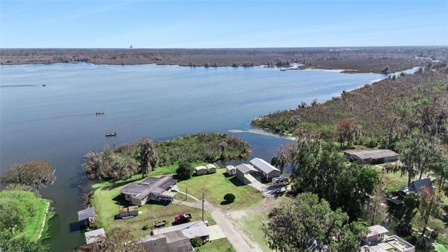 645 CR 485A, Lake Panasoffkee, FL 33538